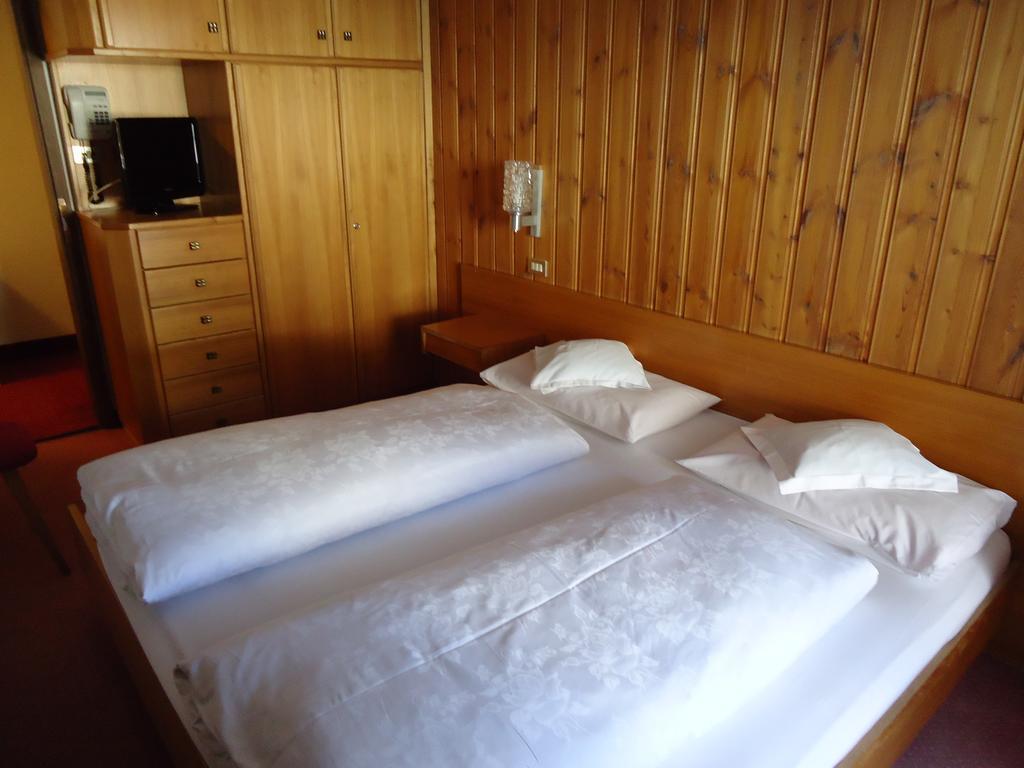 Albergo Alisander Corvara Buitenkant foto