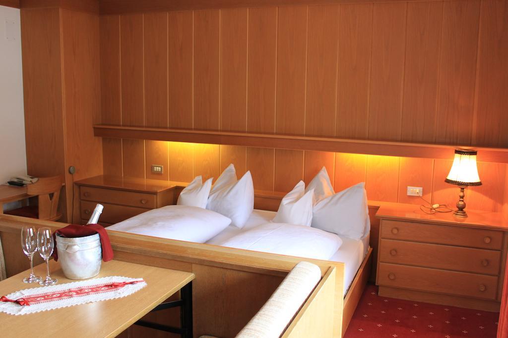 Albergo Alisander Corvara Kamer foto